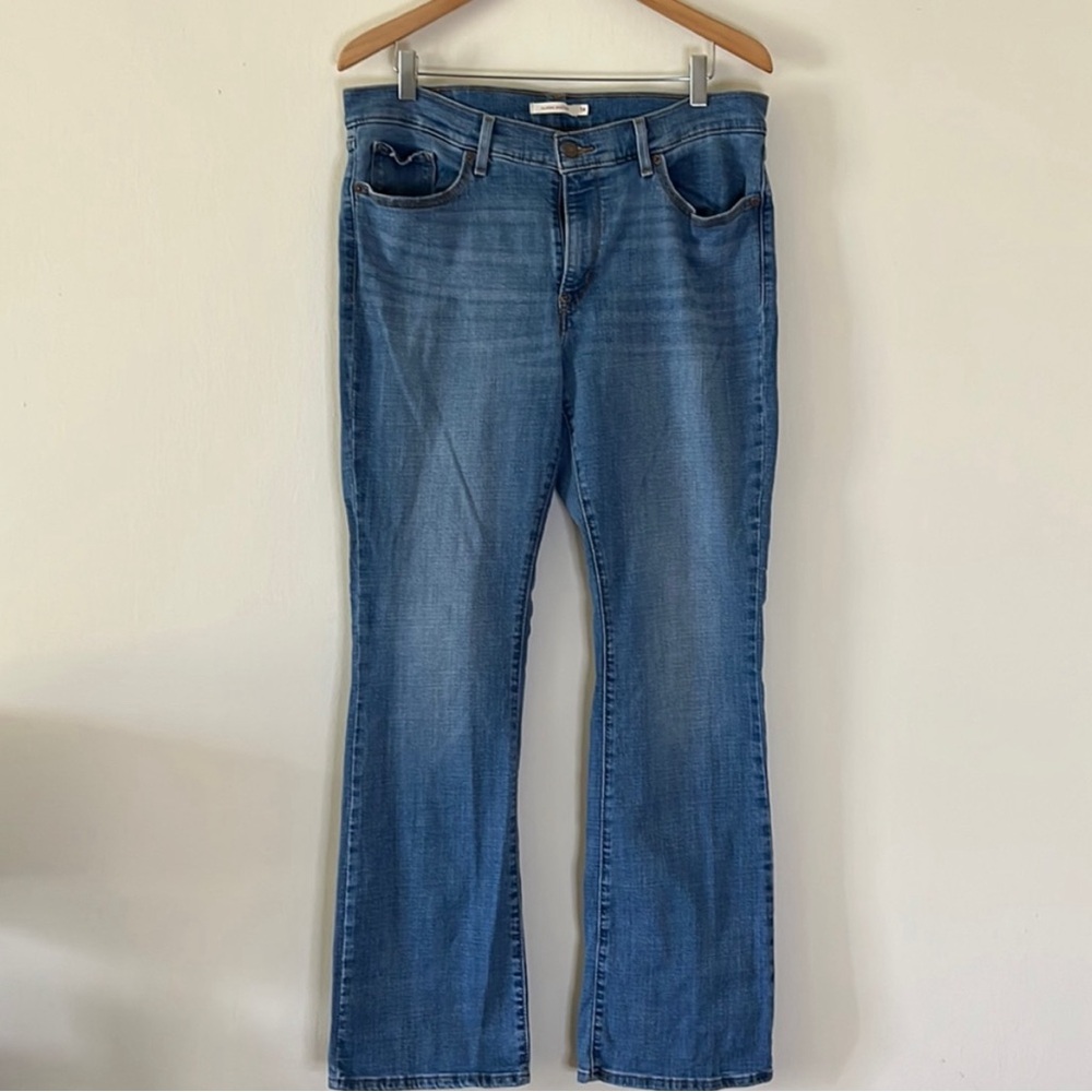 Levi’s Jeans Women 14 Blue Medium Wash Classic Bootcut